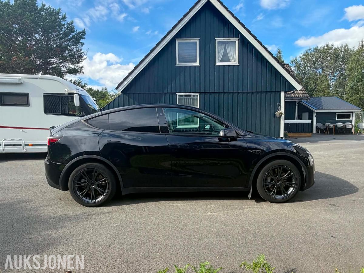 2024 Tesla Model Y Long Range AWD Adaptiv cruisekontroll, Ryggekamera, Hengerfeste
